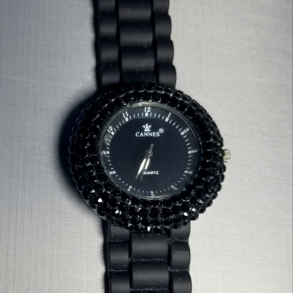 Dazzling Cannes Quartz Jet black watch